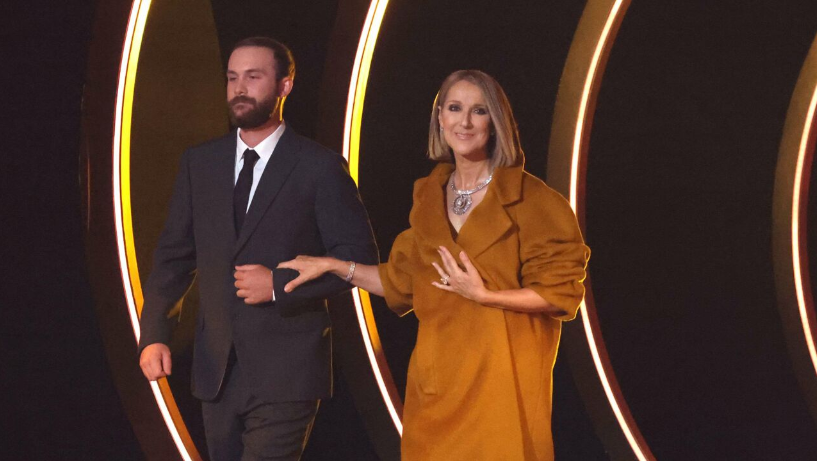 Céline Dion aux Grammy Awards au bras de son fils René Charles son