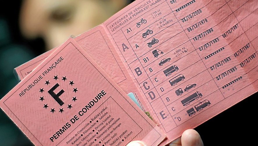 Dernier Rappel : Le Permis De Conduire Rose Ne Sera Plus Valable