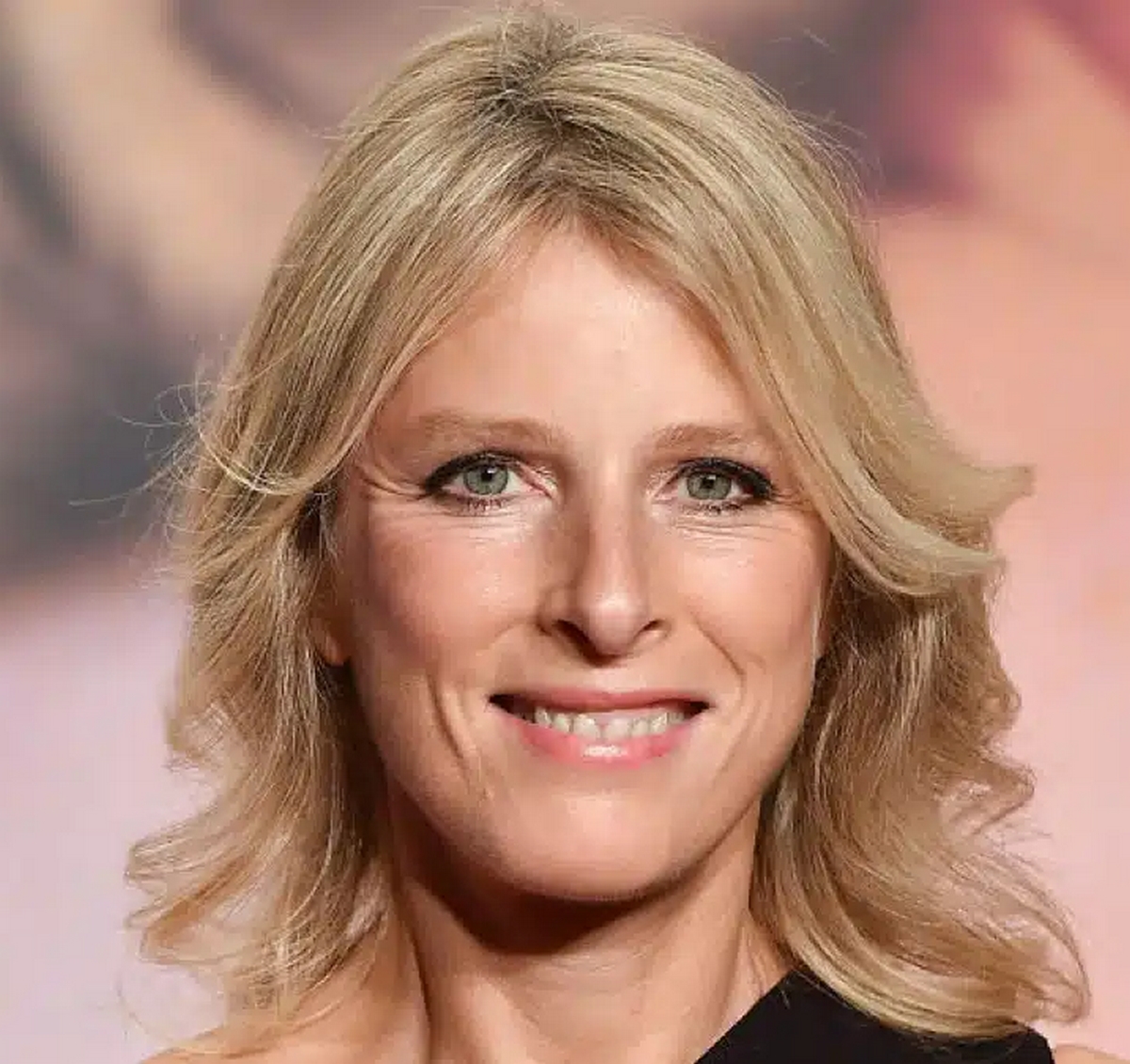 Cétait Une Grande Femme Le Cinéma Français Endeuillé Après Lannonce De Karin Viard à 57 Ans 